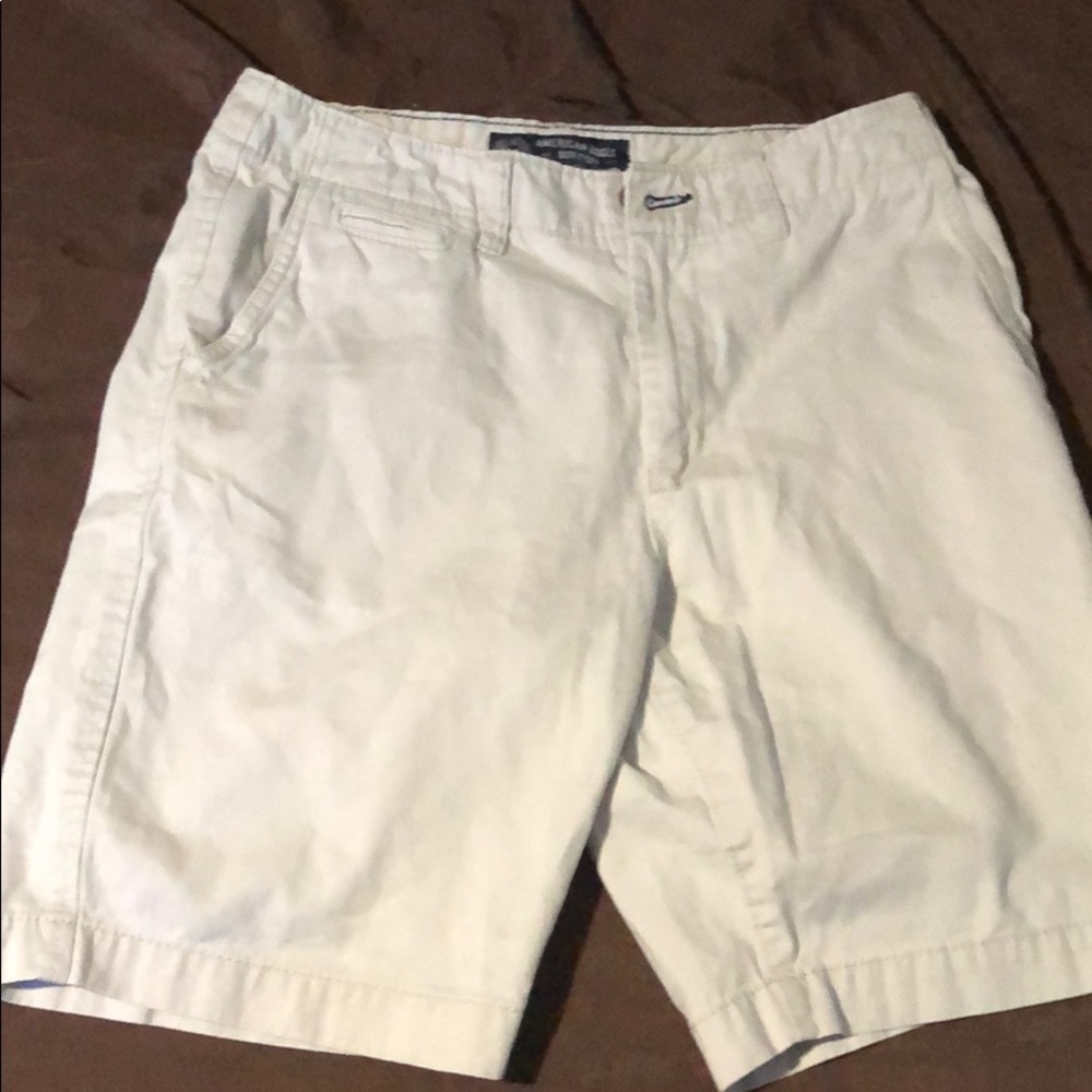 khaki shorts size 30